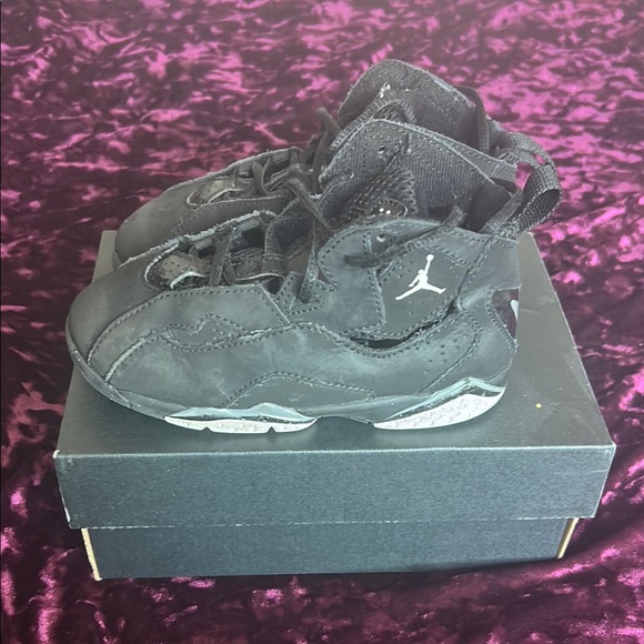 Jordan Kids Black High-Top Sneakers - Picture 2 of 4